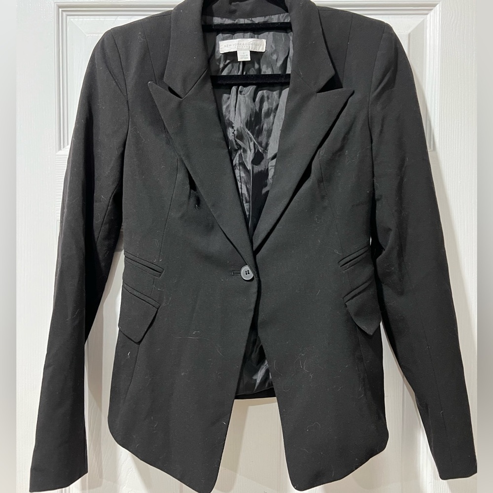 New York and Company blazer in black